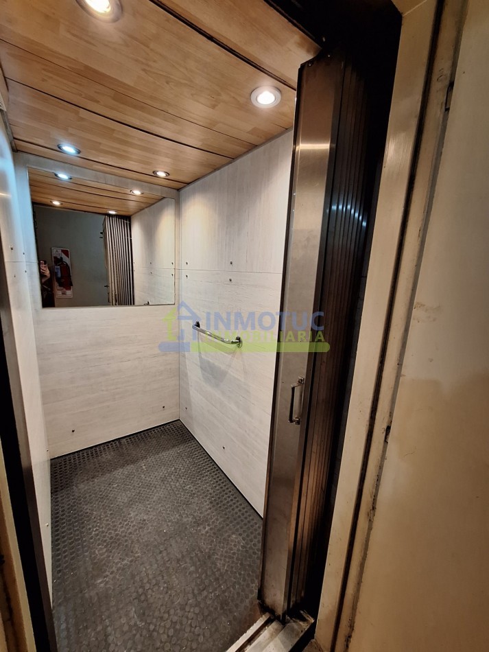 MONOAMBIENTE AV. NICOLAS AVELLANEDA 400 AMOBLADO CON BALCON - EN VENTA  