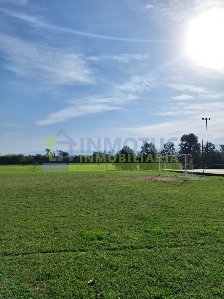 COUNTRY VILAGO - LOTE PERIMETRAL 700M2 APROX