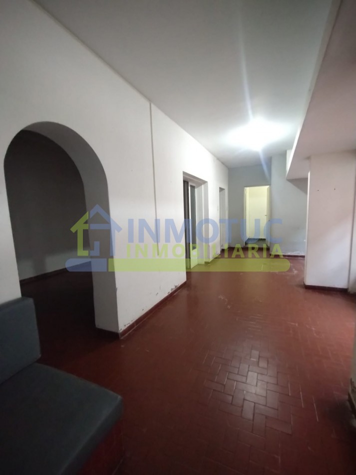 DEPARTAMENTO CON PATIO SANTIAGO AL 900