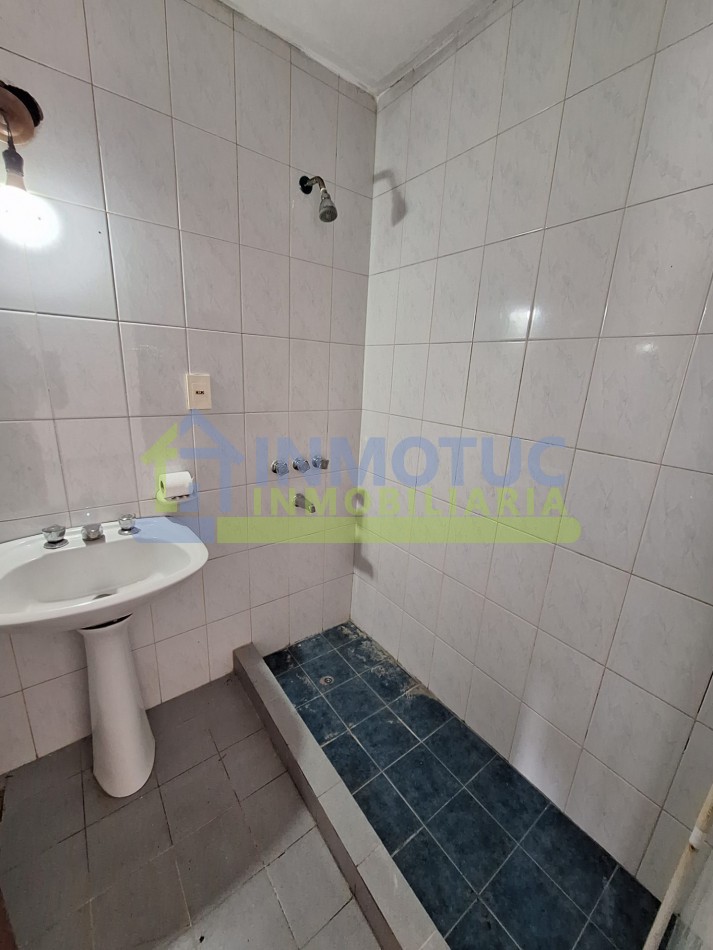 DEPARTAMENTO DE 1 DORMITORIO MUY AMPLIO CON PLACARD - LUMINOSO - 9 DE JULIO 500 - BARRIO SUR