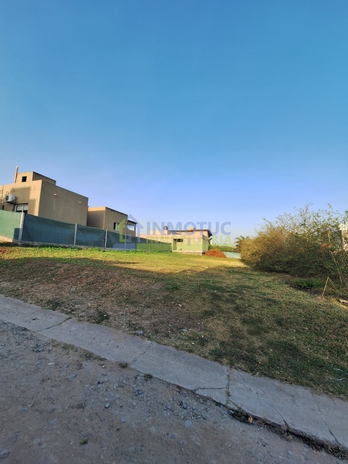 TERRENO CENTRAL - FINCAS DEL MANANTIAL BARRIO PRIVADO