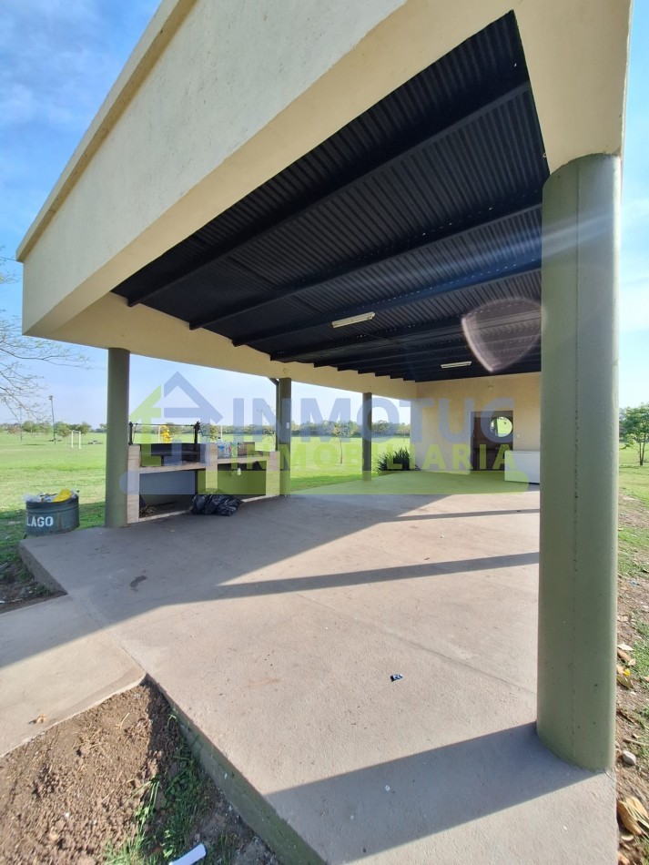 COUNTRY VILAGO - LOTE PERIMETRAL 700M2 APROX
