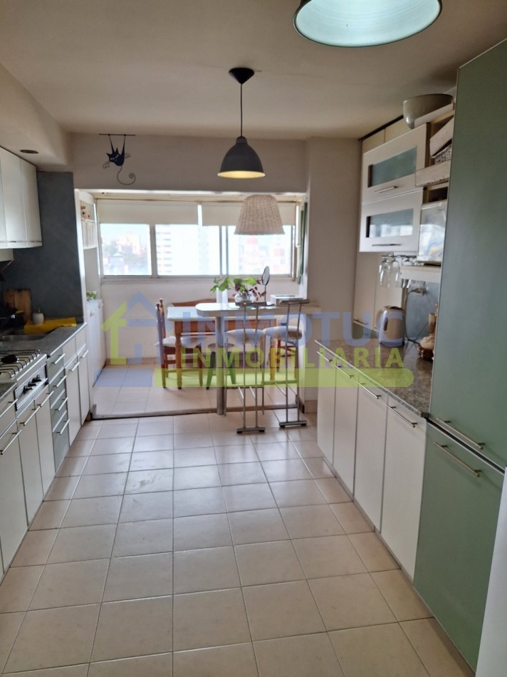 24 DE SEPTIEMBRE AL 600 (MICROCENTRO) DEPARTAMENTO 3 DORMITORIOS + DEPENDENCIA DE SERVICIOS - 3 BAÑOS