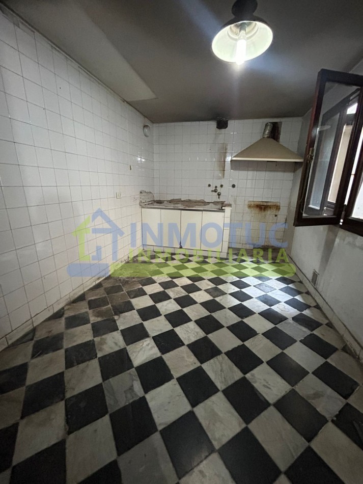 VENTA O ALQUILER CASA 4 DORM  - BARRIO SUR - LAS HERAS  AL 200 