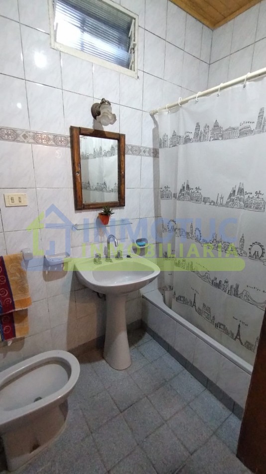 CASA 4 DORM. VILLA CARMELA - BARRIO ISLAS MALVINAS