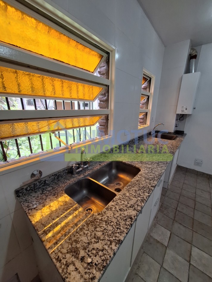 DPTO. Paso de Los Andes al 700 - 3 Dorm. - 2 Baños - Sup. Propia 82 m² + cochera
