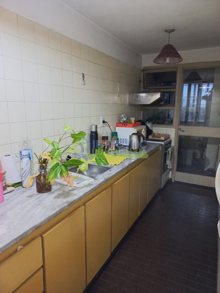 DEPARTAMENTO DE 1 DORMITORIO AMPLIO CON BALCON - BARRIO SUR - LAMADRID 400 - APTO CREDITO - ZONA TRIBUNALES
