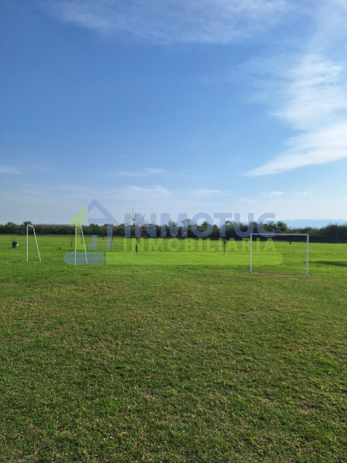 COUNTRY VILAGO - LOTE PERIMETRAL 700M2 APROX