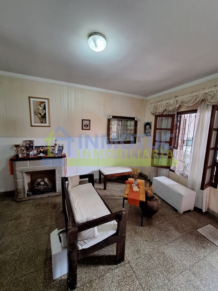 Casa - Corrientes al 2700 - 4 Dorm. - 3 Baños - Sup. Construida 291 m²