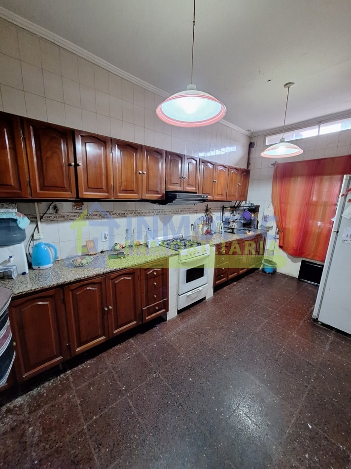 Casa - Corrientes al 2700 - 4 Dorm. - 3 Baños - Sup. Construida 291 m²
