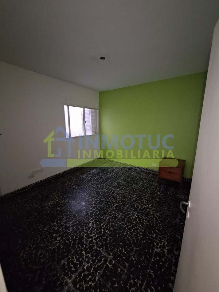 DEPARTAMENTO CON PATIO SANTIAGO AL 900