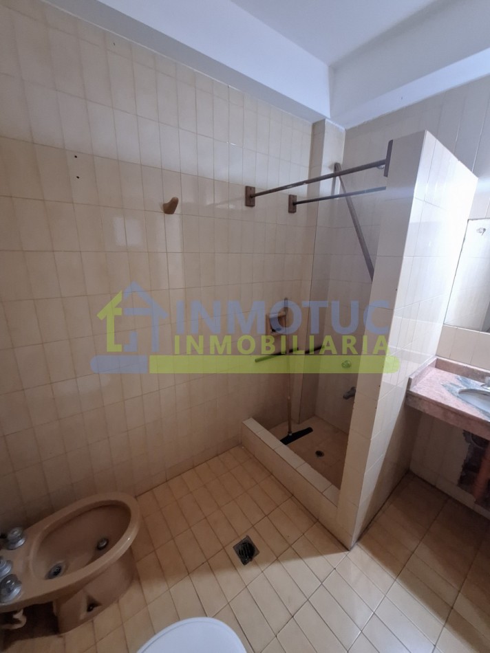 OPORTUNIDAD! CENTRO MEDICO EN VENTA PARA INVERSIONISTAS - BARRIO SUR (ALT. 24 DE SEPTIEMBRE 1000)