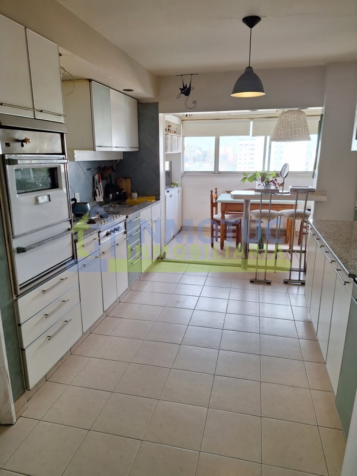 24 DE SEPTIEMBRE AL 600 (MICROCENTRO) DEPARTAMENTO 3 DORMITORIOS + DEPENDENCIA DE SERVICIOS - 3 BAÑOS