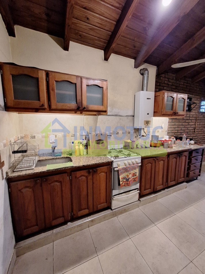 CASA EN VENTA EN BARRIO SUR LAVALLE AL 1200 
