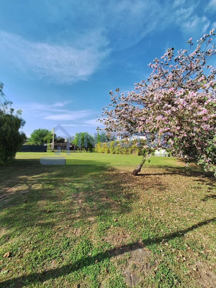 COUNTRY VILAGO - LOTE PERIMETRAL 700M2 APROX