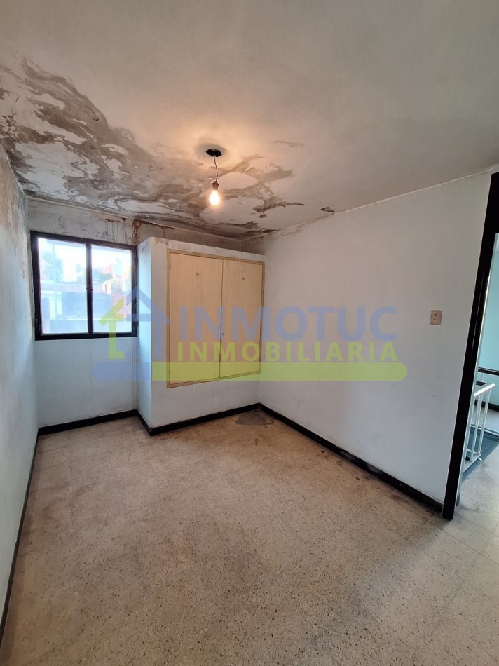 CASA EN VENTA GRAL. PAZ AL 600 - BARRIO SUR - 3 BAÑOS 4 DORMITORIOS COCHERA FONDO Y GRAN POTENCIAL DE AMPLIACION 