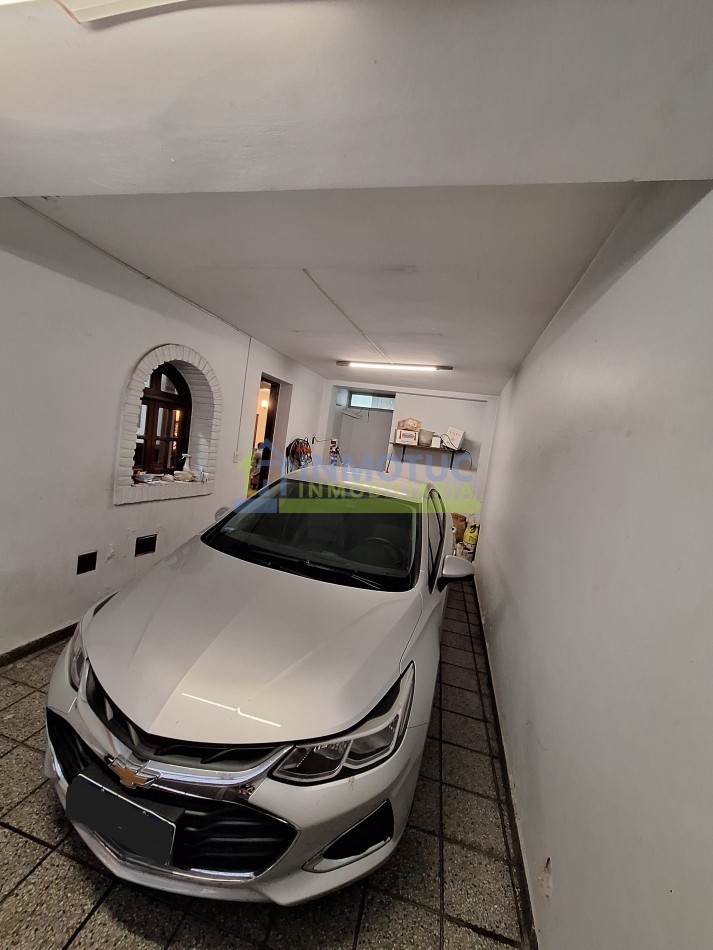 CASA BARRIO SUR - LAS HERAS AL 200 - 3 DORM. 5 BAÑOS - COCHERA