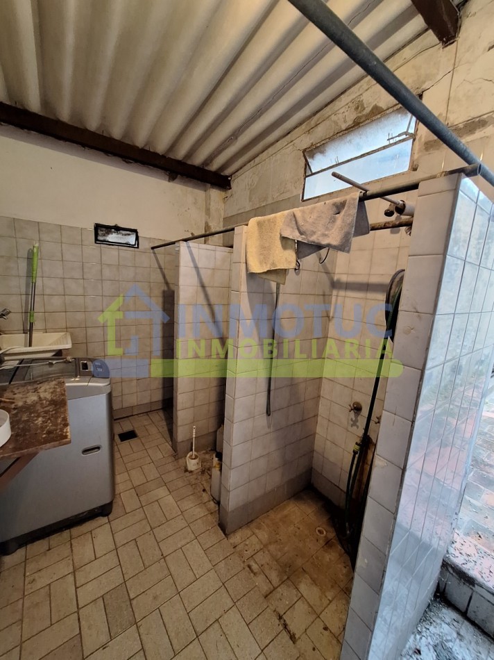 CASA EN VENTA EN BARRIO SUR LAVALLE AL 1200 