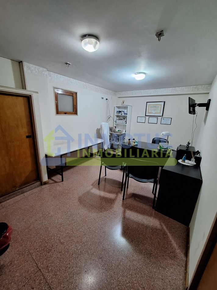 OPORTUNIDAD! CENTRO MEDICO EN VENTA PARA INVERSIONISTAS - BARRIO SUR (ALT. 24 DE SEPTIEMBRE 1000)