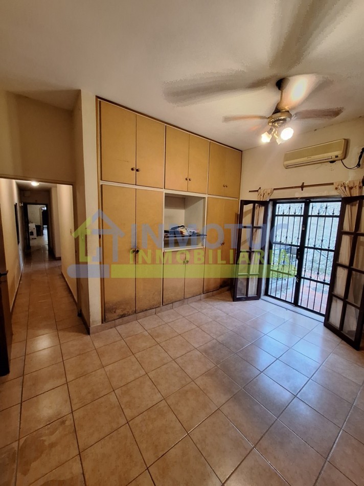 CASA EN VENTA EN BARRIO SUR LAVALLE AL 1200 