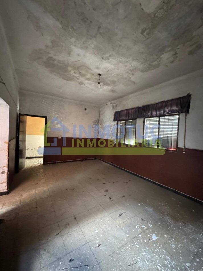 CASA 25 DE MAYO 1200 ( 25 DE MAYO Y URUGUAY) A REFACCIONAR - VENTA