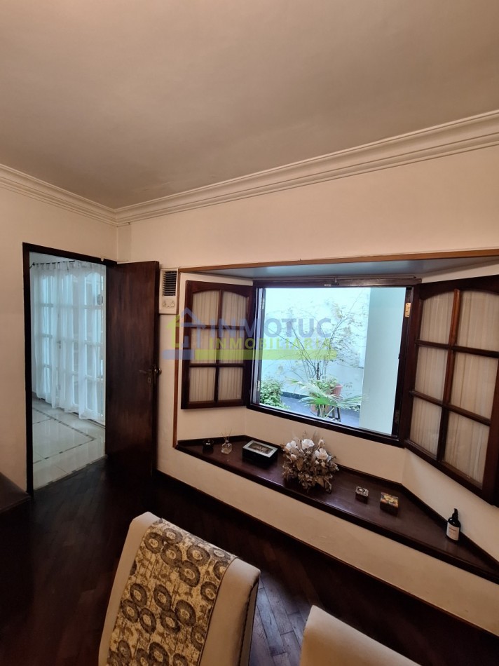 CASA BARRIO SUR - LAS HERAS AL 200 - 3 DORM. 5 BAÑOS - COCHERA
