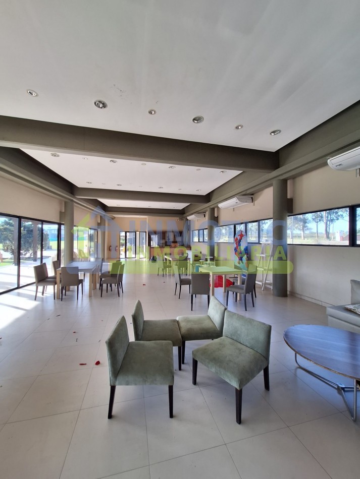 COUNTRY VILAGO - LOTE PERIMETRAL 700M2 APROX