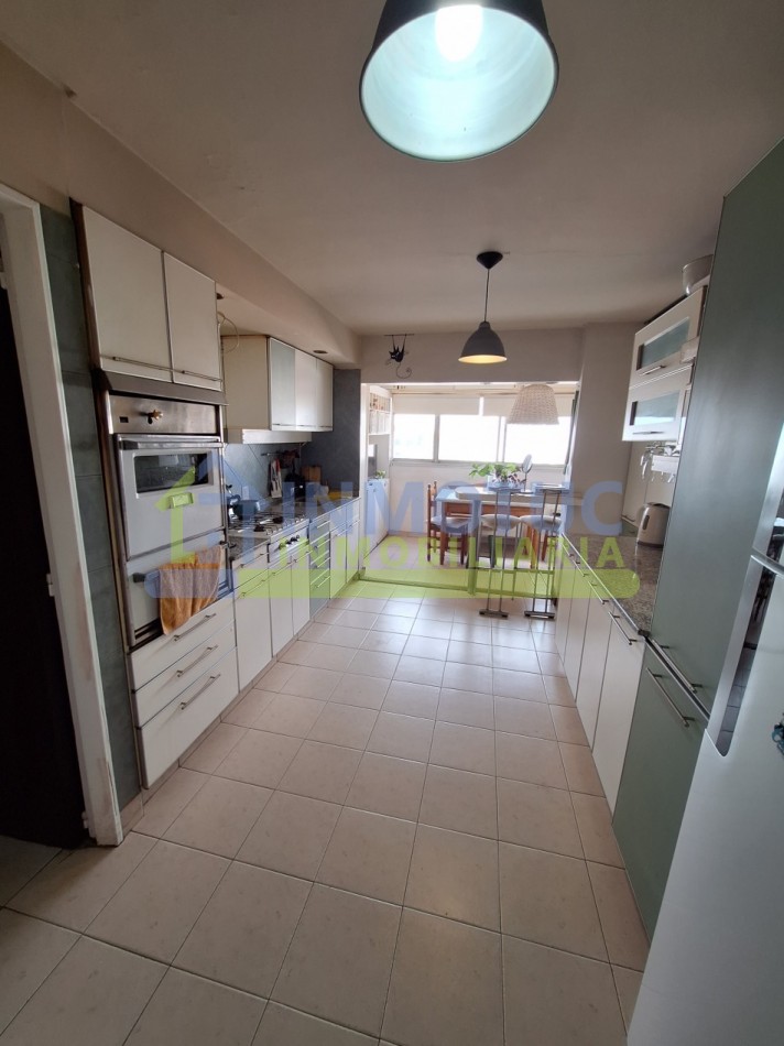 24 DE SEPTIEMBRE AL 600 (MICROCENTRO) DEPARTAMENTO 3 DORMITORIOS + DEPENDENCIA DE SERVICIOS - 3 BAÑOS