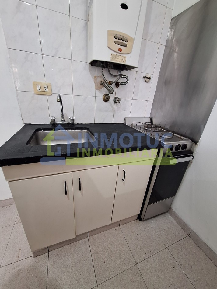 ALQUILER DEPARTAMENTO DE 1 DORMITORIO CON BALCON - LAVADERO - CRISOSTOMO ALVAREZ 300 - CENTRO 