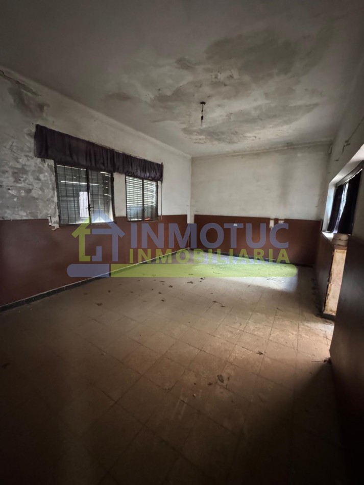 CASA 25 DE MAYO 1200 ( 25 DE MAYO Y URUGUAY) A REFACCIONAR - VENTA