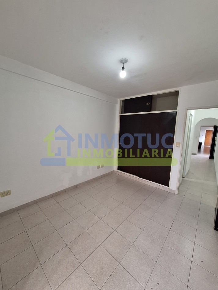 ALQUILER DEPARTAMENTO DE 1 DORMITORIO CON BALCON - LAVADERO - CRISOSTOMO ALVAREZ 300 - CENTRO 