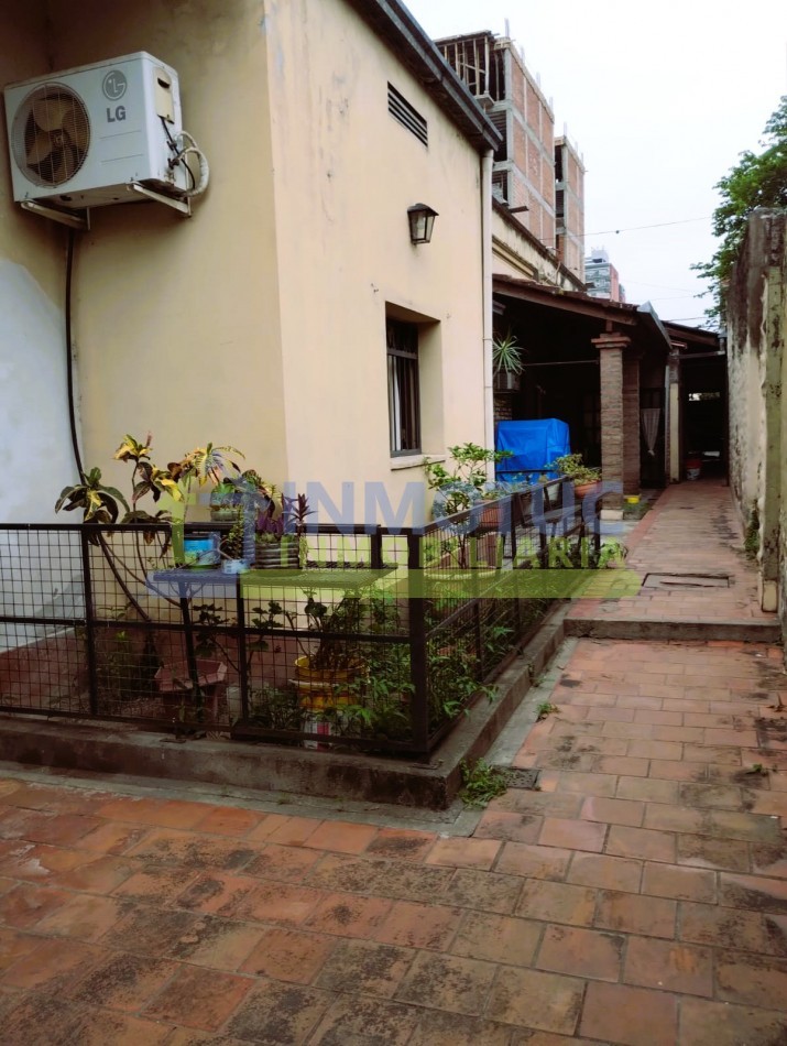 CASA EN VENTA EN BARRIO SUR LAVALLE AL 1200 