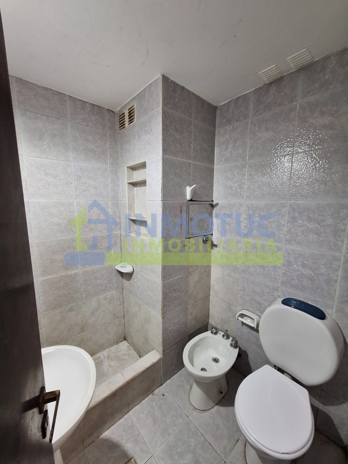ALQUILER DEPARTAMENTO DE 1 DORMITORIO CON BALCON - LAVADERO - CRISOSTOMO ALVAREZ 300 - CENTRO 