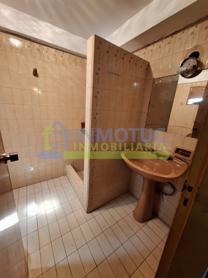 OPORTUNIDAD! CENTRO MEDICO EN VENTA PARA INVERSIONISTAS - BARRIO SUR (ALT. 24 DE SEPTIEMBRE 1000)