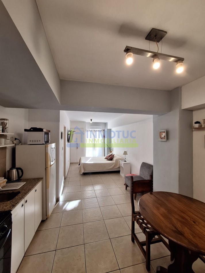 MONOAMBIENTE AV. NICOLAS AVELLANEDA 400 AMOBLADO CON BALCON - EN VENTA  