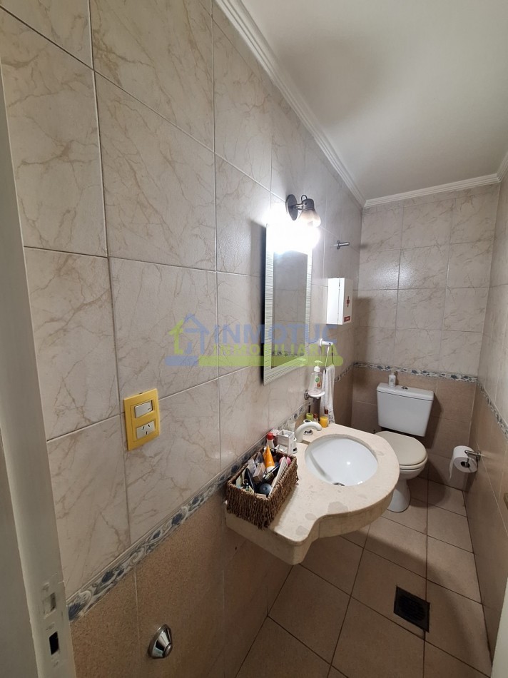 CASA BARRIO SUR - LAS HERAS AL 200 - 3 DORM. 5 BAÑOS - COCHERA