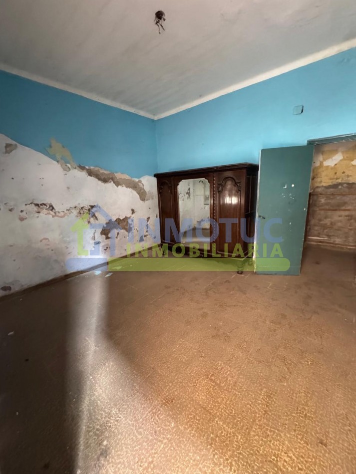 CASA 25 DE MAYO 1200 ( 25 DE MAYO Y URUGUAY) A REFACCIONAR - VENTA