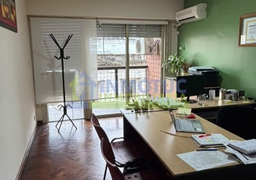 DEPARTAMENTO DE 1 DORMITORIO AMPLIO CON BALCON - BARRIO SUR - LAMADRID 400 - APTO CREDITO - ZONA TRIBUNALES